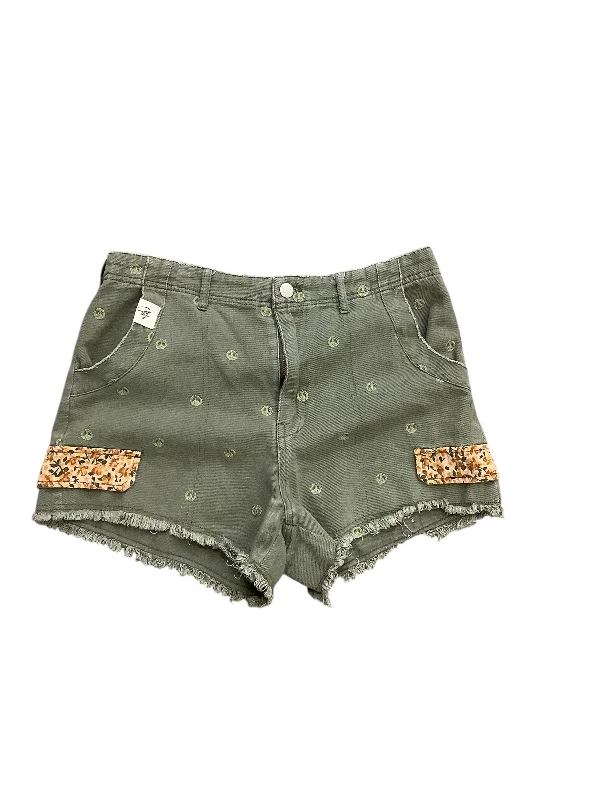 women's low-rise shortsShorts By Cmb In Green, Size: M