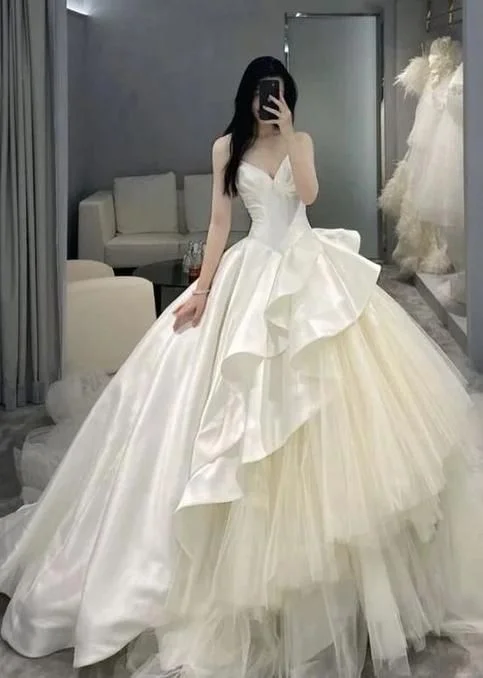 Long-Sleeve DressGorgeous White A-Line Tulle Satin Ball Gown Wedding Dress MD7840