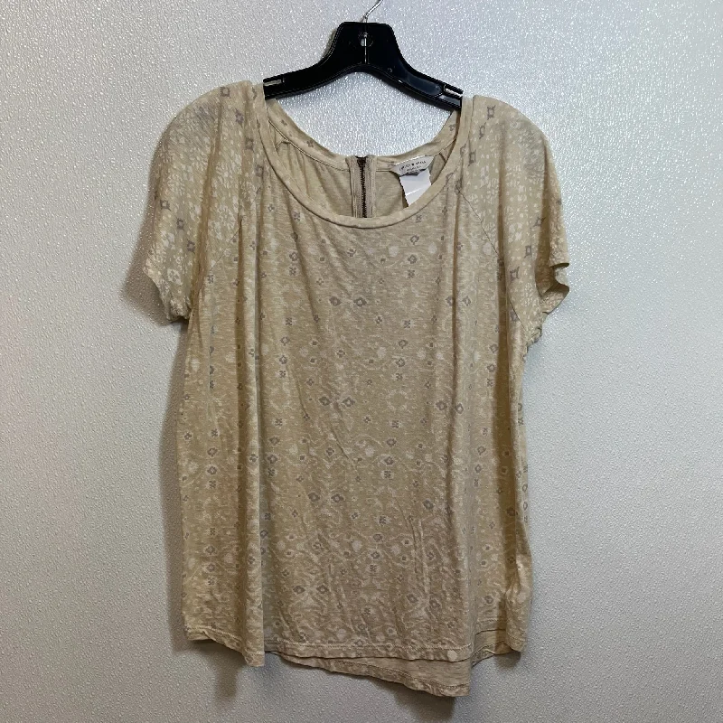 women's tops for those who want to create stylish and put-together outfits without spending a fortuneTop Short Sleeve By Lucky Brand O In Tan, Size: L