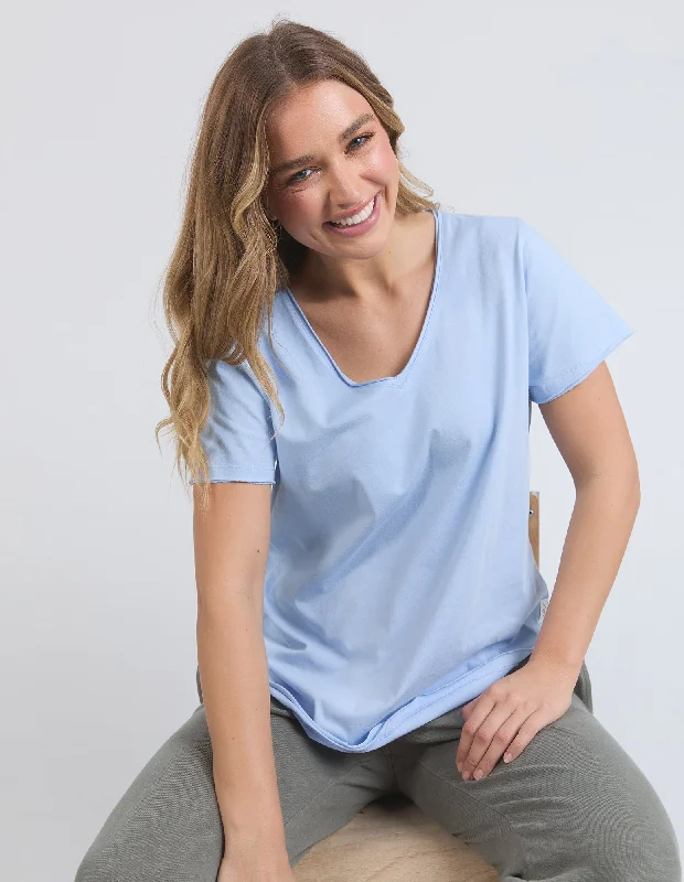 women's tops for those who want to create outfits that are both trendy and timelessElm Pima Vee Tee Dream Blue