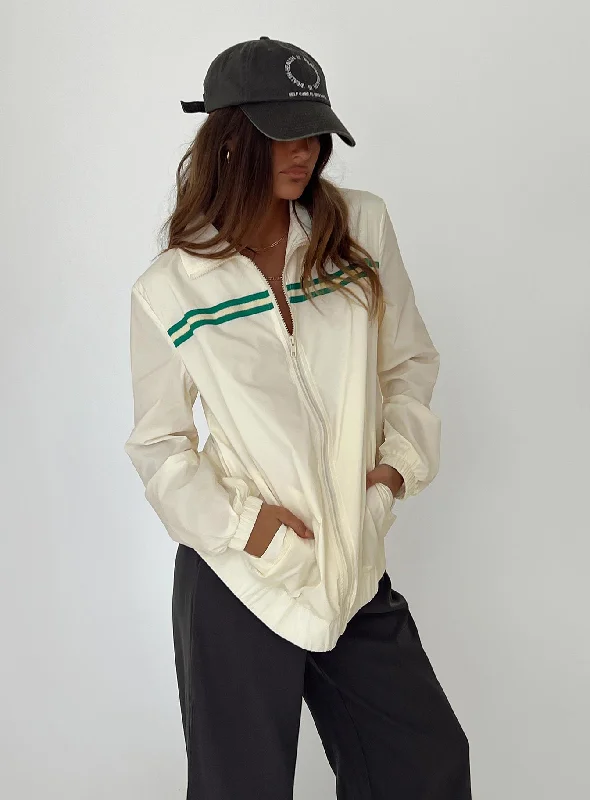 women's coats for cozy nights inKenni Jacket Cream